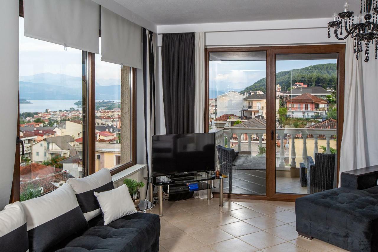 Villa Deluxe Sight Янина Екстериор снимка
