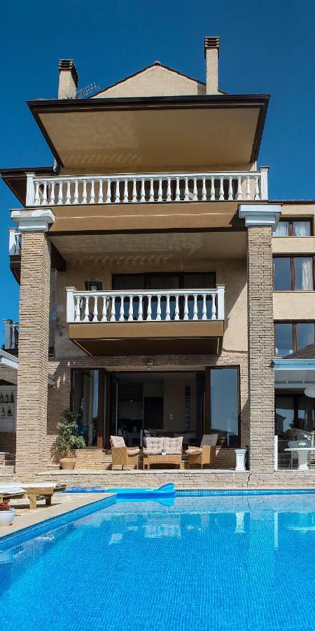 Villa Deluxe Sight Янина Екстериор снимка
