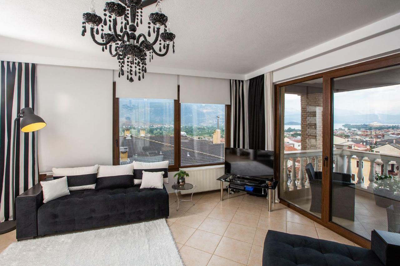 Villa Deluxe Sight Янина Екстериор снимка